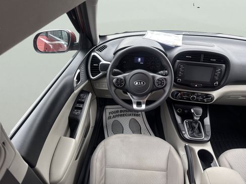 Used 2020 Kia Soul LX FWD image 19