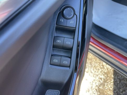 New 2026 Chevrolet Equinox LT w/ Convenience Package II image 10