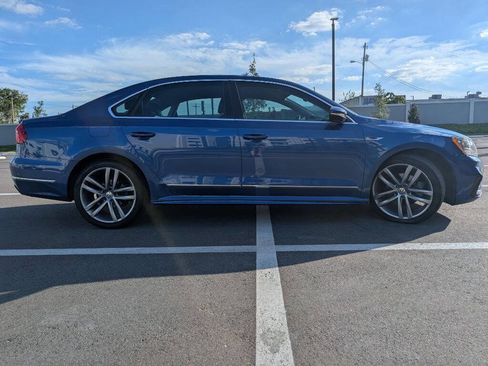 Used 2017 Volkswagen Passat 1.8T R-Line image 5