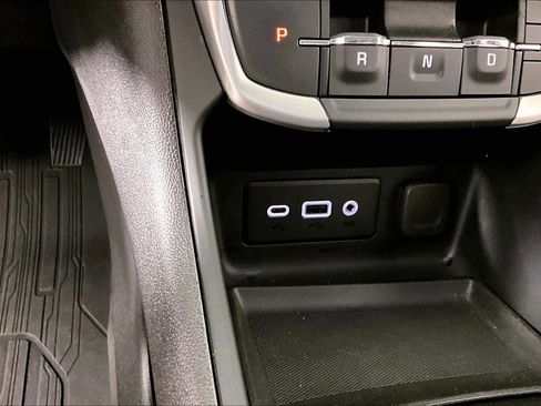 Certified 2024 GMC Terrain SLE w/ Driver Convenience Package FWD image 15