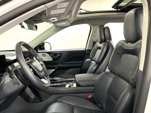 Used 2026 Lincoln Aviator Reserve AWD/4WD image 26