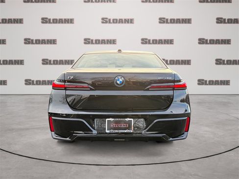 Certified 2025 BMW i7 eDrive50 w/ M Sport Package image 4