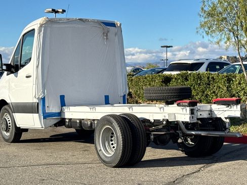 New 2024 Mercedes-Benz Sprinter 4500 image 4