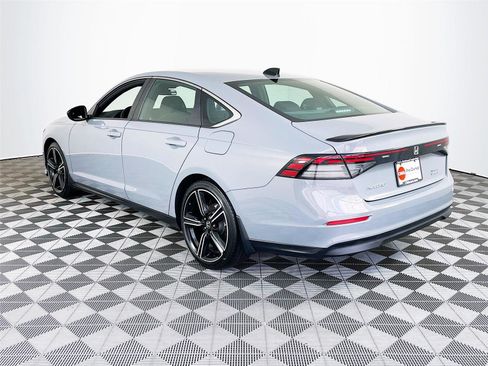 Used 2023 Honda Accord Sport image 7