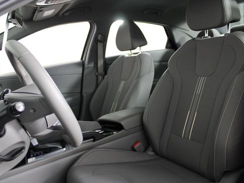 Certified 2025 Hyundai Elantra Sport w/ Cargo Package FWD image 18