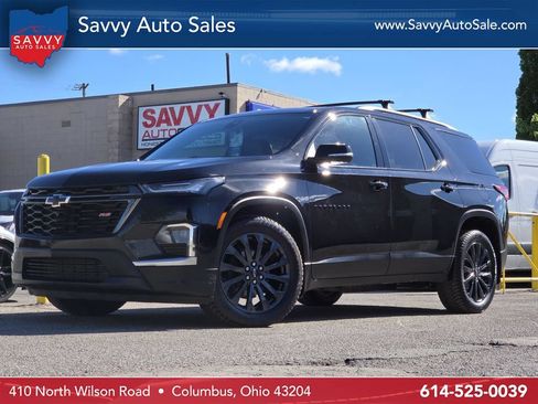 Used 2022 Chevrolet Traverse RS w/ LPO, Floor Liner Package AWD/4WD image 1
