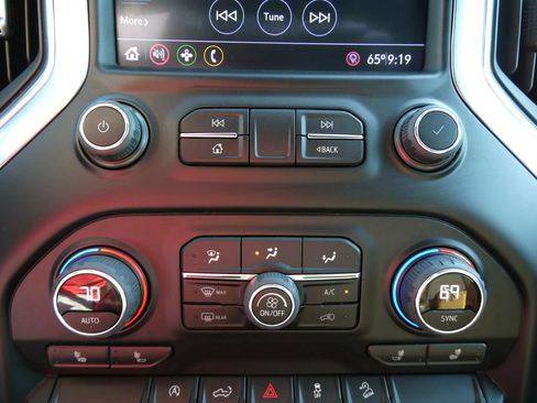 Certified 2021 Chevrolet Silverado 1500 RST w/ Z71 Off-Road Package AWD/4WD image 26