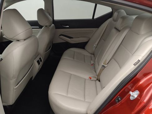 Used 2019 Nissan Altima 2.5 SL FWD image 18