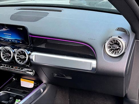 Used 2025 Mercedes-Benz GLB 35 AMG AMG GLB 35 image 19