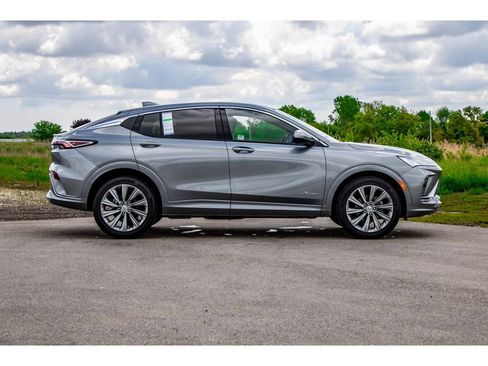 New 2025 Buick Envista Avenir image 42