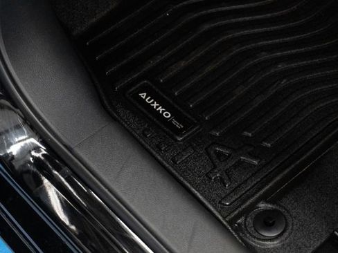 Used 2025 Nissan Sentra S FWD image 15