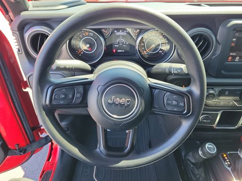 Used 2023 Jeep Gladiator Sport image 23