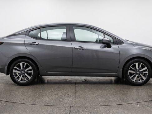 Used 2025 Nissan Versa SV FWD image 11