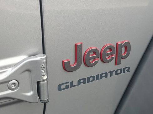 Used 2020 Jeep Gladiator Rubicon AWD/4WD image 13