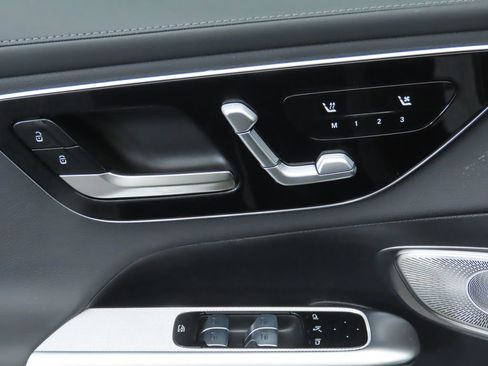 Certified 2026 Mercedes-Benz GLC 300 image 25