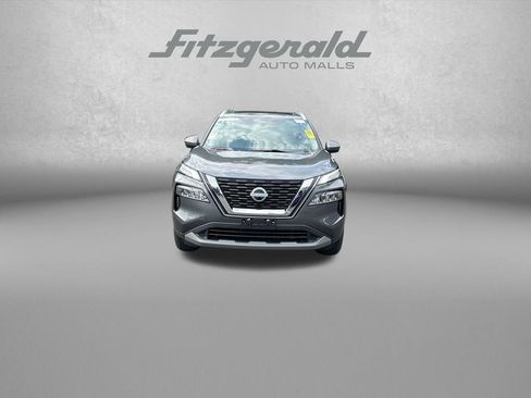 Used 2023 Nissan Rogue SV w/ SV Premium B Package AWD/4WD image 2