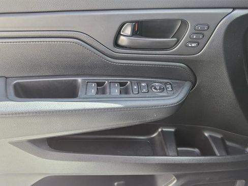 Used 2025 Honda Odyssey EX-L image 27