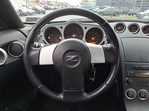 Used 2004 Nissan 350Z Touring w/ Cargo Convenience Pkg image 21