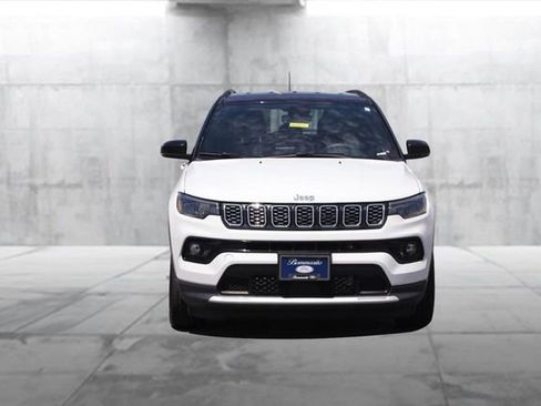 Used 2025 Jeep Compass Limited AWD/4WD image 4