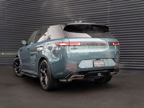 Used 2025 Land Rover Range Rover Sport Autobiography image 3