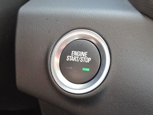 Used 2023 GMC Terrain SLE image 10