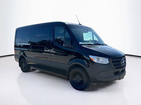 Used 2026 Mercedes-Benz Sprinter 2500 image 4