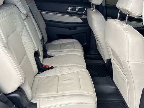 Used 2016 Ford Explorer Platinum AWD/4WD image 15