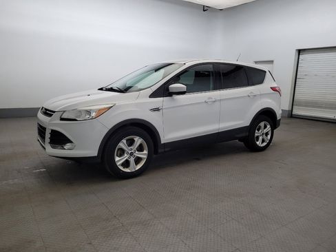 Used 2016 Ford Escape SE AWD/4WD image 2