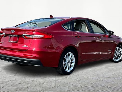 Used 2019 Ford Fusion SE image 7