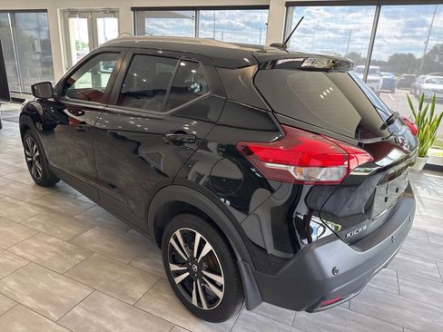 Used 2020 Nissan Kicks SV FWD image 16