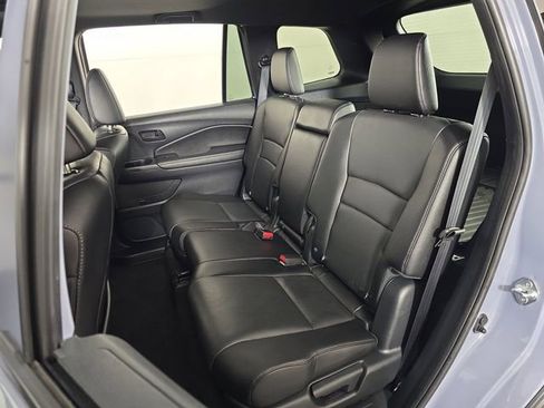 Used 2023 Honda Passport EX-L image 18