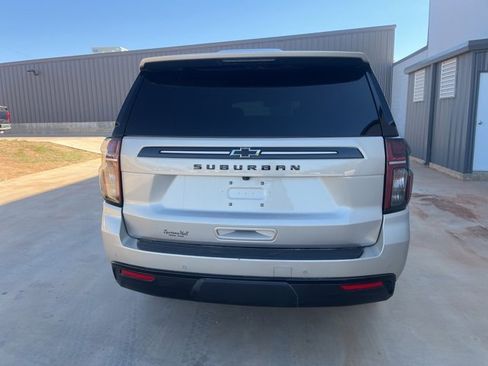 Used 2024 Chevrolet Suburban Z71 w/ Luxury Package image 5