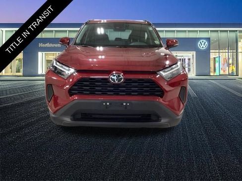 Used 2025 Toyota RAV4 XLE AWD/4WD image 5