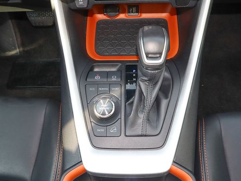 Used 2024 Toyota RAV4 Adventure image 18