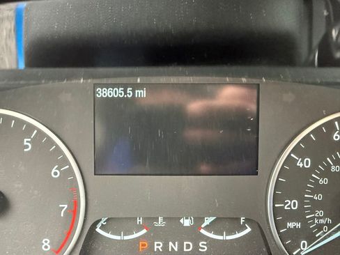 Used 2019 Ford EcoSport SE w/ SE Convenience Package image 7