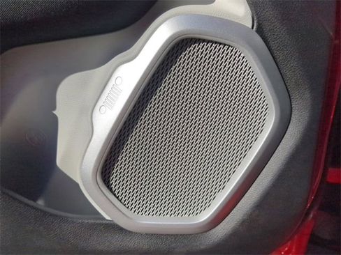 Used 2018 Jeep Renegade Latitude image 40