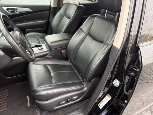 Used 2018 Nissan Pathfinder SL image 15