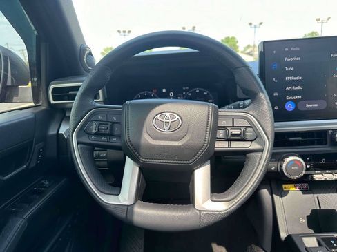Used 2025 Toyota 4Runner TRD Off-Road Premium AWD/4WD image 14