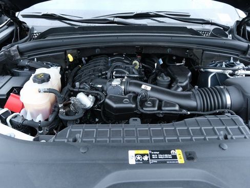 Used 2024 Jeep Grand Cherokee Limited image 34