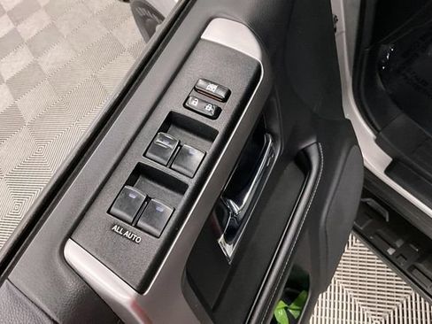 Used 2024 Toyota 4Runner SR5 AWD/4WD image 37