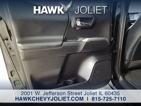 Used 2020 Toyota Tacoma Limited AWD/4WD image 22