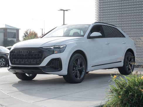 New 2026 Audi Q8 Premium image 7