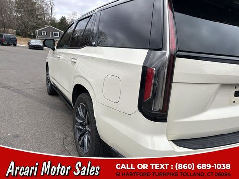 Used 2022 Cadillac Escalade Sport Platinum image 12