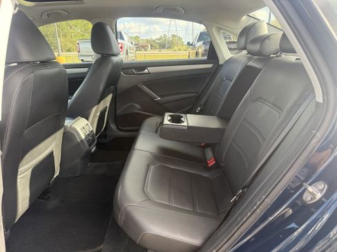 Used 2022 Volkswagen Passat 2.0T SE image 38