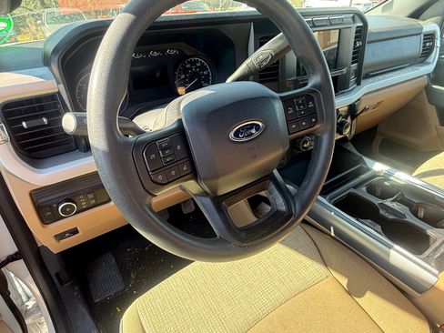 Used 2024 Ford F350 XLT image 9