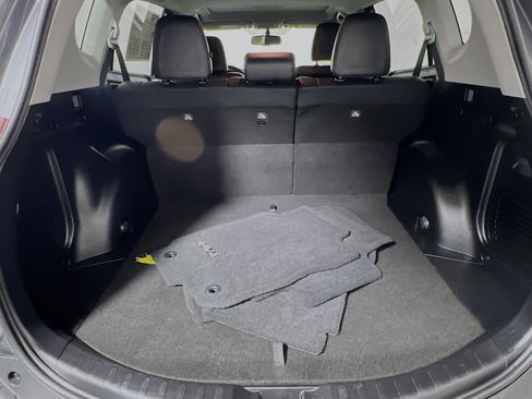 Used 2015 Toyota RAV4 Limited image 34