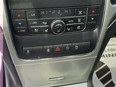 Used 2012 Jeep Grand Cherokee SRT8 w/ Luxury Group II image 27