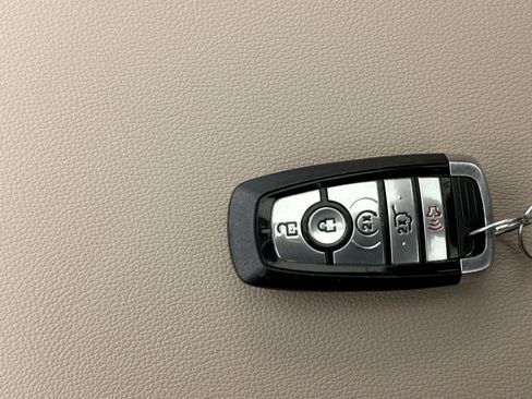 Used 2022 Ford Expedition Limited image 27