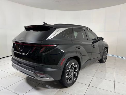 Certified 2025 Hyundai Tucson Limited FWD image 5