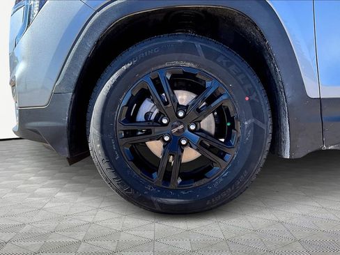 Used 2023 GMC Terrain AT4 image 8